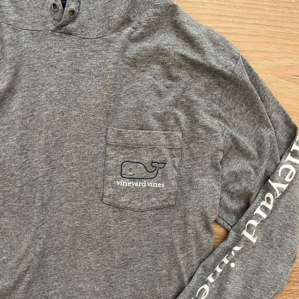 light grey vineyard vines thin pullover hoodie size L